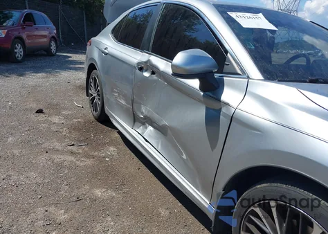 2018 Toyota Camry Se from USA, damaged, VIN 4T1B11HK3JU654028